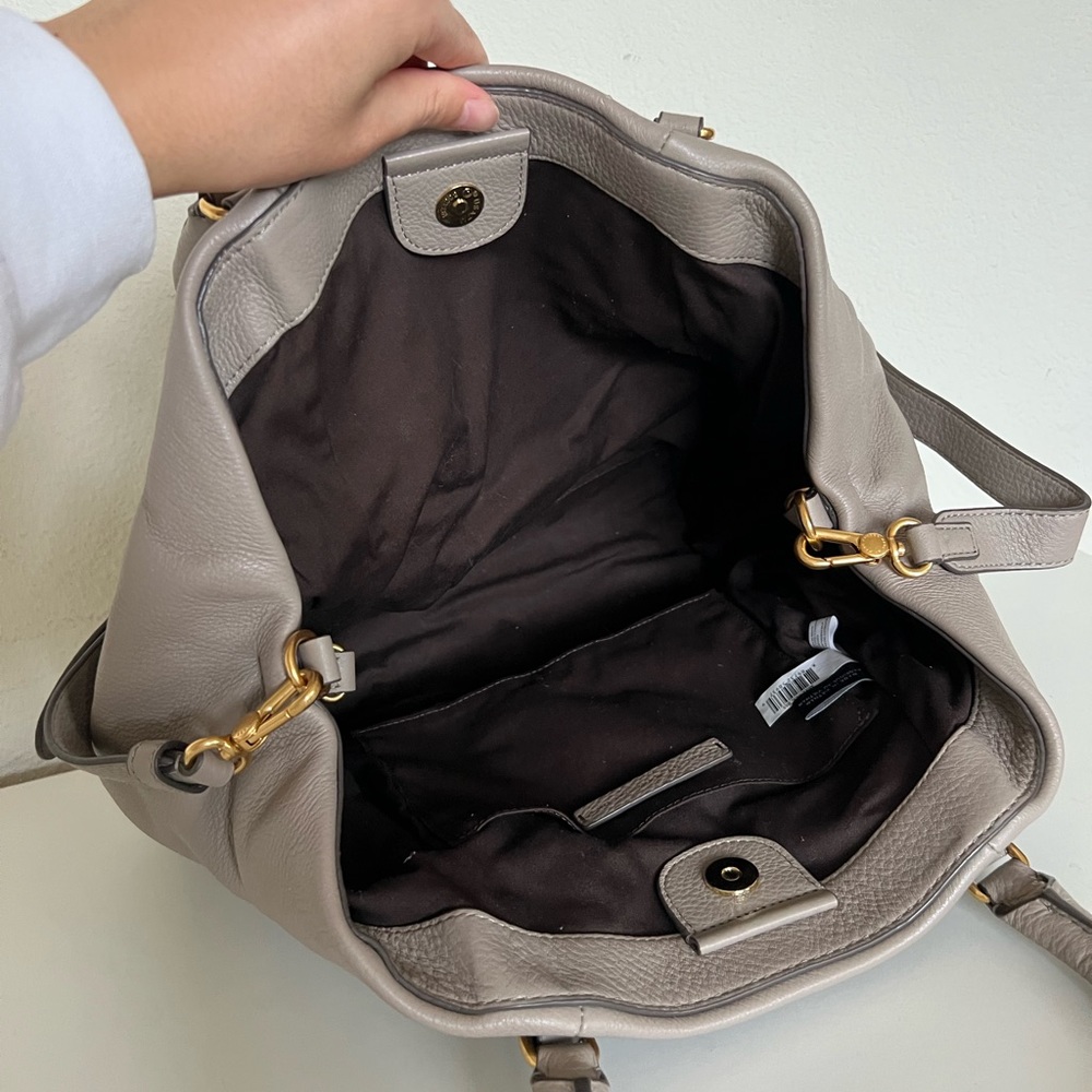 Marc Jacobs Classic Q Fran Leather Hobo shoulder hand bag in cement gray - Picture 14 of 14